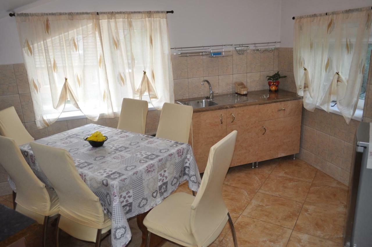 Casa Diu Appartement Avrig Buitenkant foto